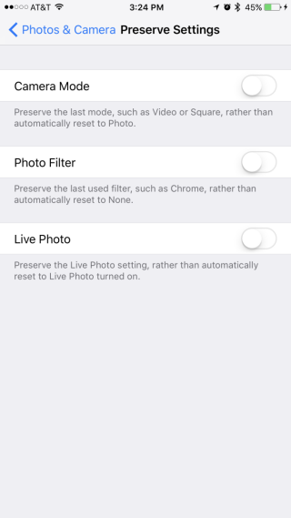 以往每次打開相機，相機app 都會在預設的設定。但在iOS 10.2裡面，就可以讓相機記住上次選了的模式、濾鏡、Live Photos 開關等設定。對於經常要使用某些設定的用家來說，這個的確是方便的設計。