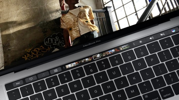 Apple-MacBook-Pro-2016-Touch-Bar