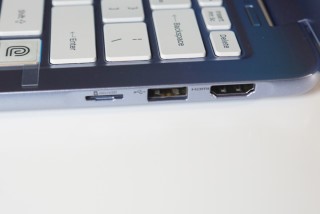 提供兩組 USB 3.0 大頭及標準 HDMI 顯示輸出。
