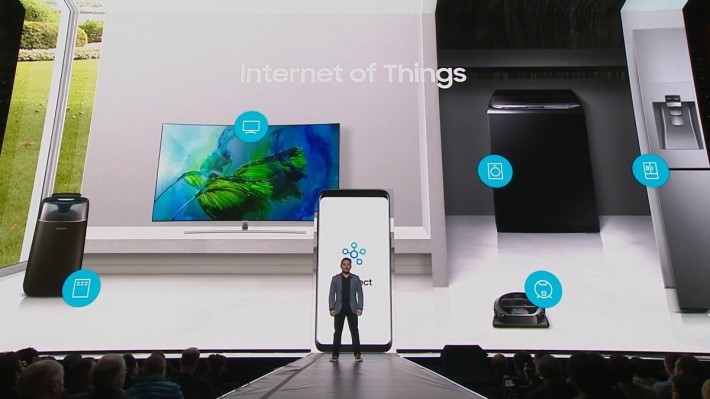  Samsung 也有生產家電，自然會將智能家電的概念放在新機裡。