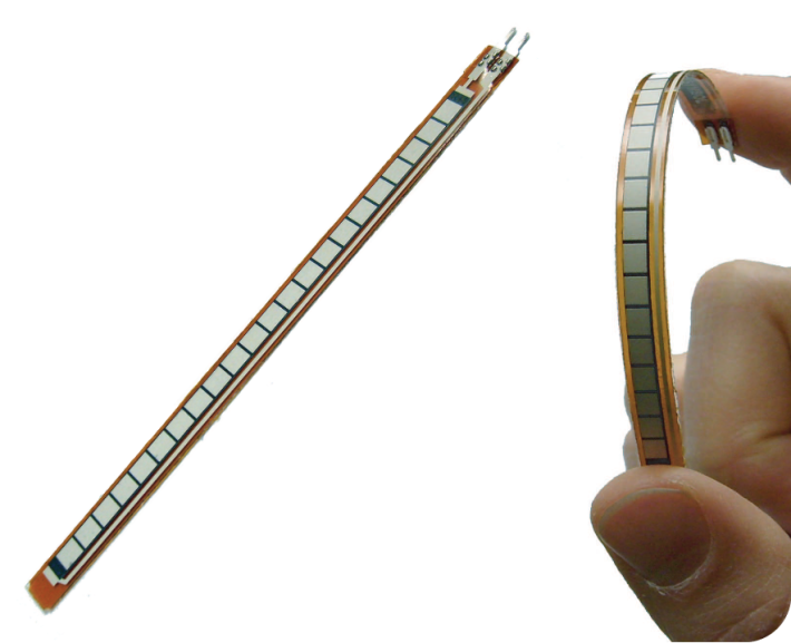 Flex Sensor 是一條有彈性的金屬條，由於其彈性設計容許其屈曲，而通過換算可將其彎曲度仿如轉盤，真正作用與可變電阻相似，常見例子是音樂的大細聲變化調節。Flex Sensor 能感應 0 至 255 數值，學生們將之分為四組，代表手指能屈曲的情況。至於 Flex Sensor 的其他用途，暫時不算太多，外國有用作模擬機械手的開發，也有安裝於椅背上感受使用者是否坐下時間太長，還有就是用作音樂變化。
