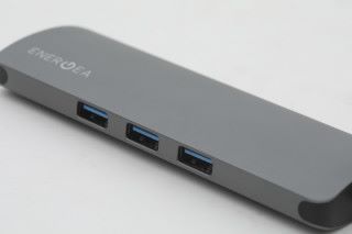 3 組 USB 相信可以滿足日常連接時的需要。