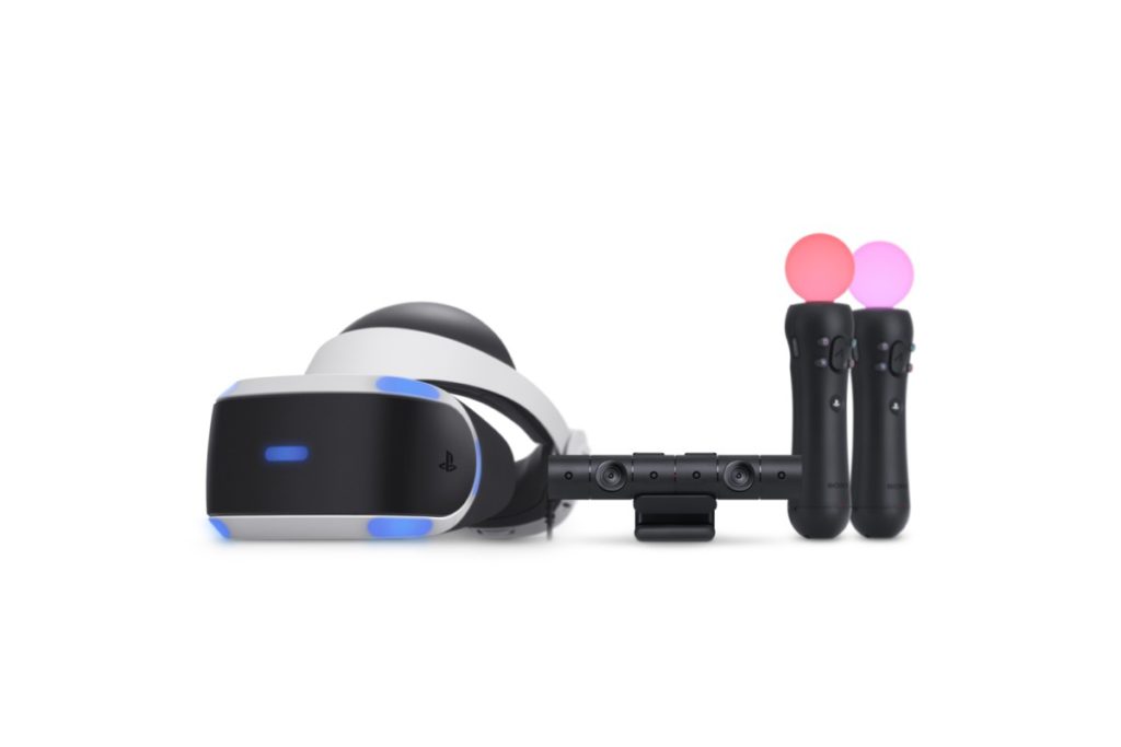 要在 PS5 主機上玩 PS VR 遊戲，需要配合全套 PS VR 眼罩、 DualShock 4 手掣或 PlayStation Move 和 PS4 的 PlayStation Camera ，另外還需要配一個預計免費提供的 PS Camera 適配器。