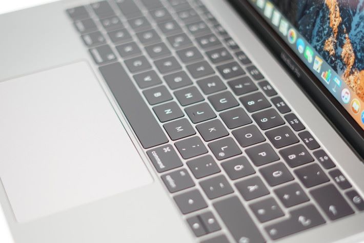 Apple 會為部份 MacBook Pro 產品提供免費電池更換。
