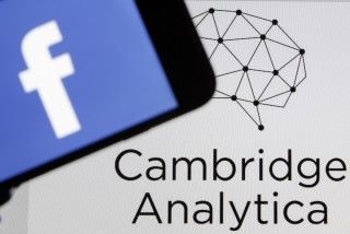 劍橋分析事件曝光後， Facebook 不單股價受壓，CEO 朱克伯格更要出席聽證會解話。