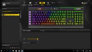 用戶可針對鍵盤的 RGB 色彩，調整燈光變化速度與效果。