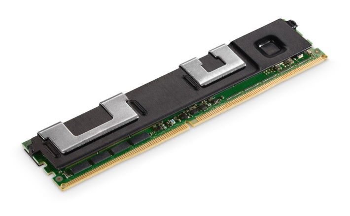 Intel Optane DC Persistent Memory 採用 DDR4 插槽，外觀跟平時看到的電腦 / 伺服器 RAM 差不多。