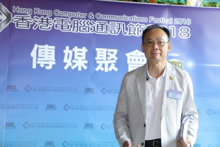 香港電腦商會創會會長張耀成先生，期望電競音樂節能帶來協同效應，使今年電腦通訊節的入場人次再創高峰，刷新記錄。