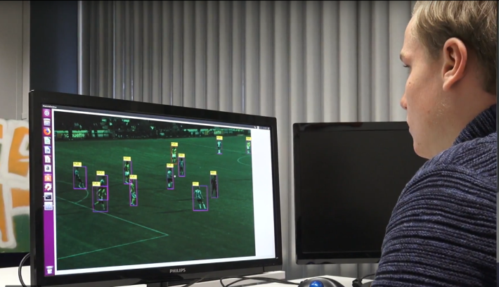 SciSports 會透過SAS Viya 及 3D 影像分析球員傳球的數據，並提供賽前分析。