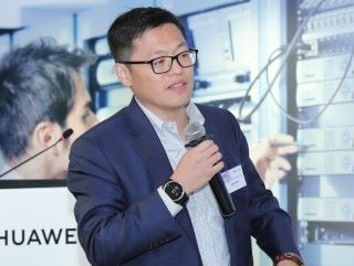 香港企業業務部 Marketing 與解决方案銷售部部長王岩軍先生為研討會作總結。他表示，現時數碼化轉型已經成為企業重要課題之一，通過這個 IP 技術研討會，華為與合作夥伴及客戶一起探討園區及數據中心的最新方案與 IP 技術，推動 IP 技術在香港企業的應用。