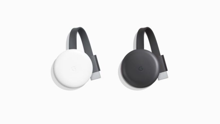新版 Chromecast 備有黑白兩個顏色選擇。