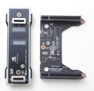 以前 NVIDIA GeForce 顯示卡用 SLI 橋接器（左），到 RTX 2080 及 RTX 2080 Ti 就轉用 NVLINK（右）。