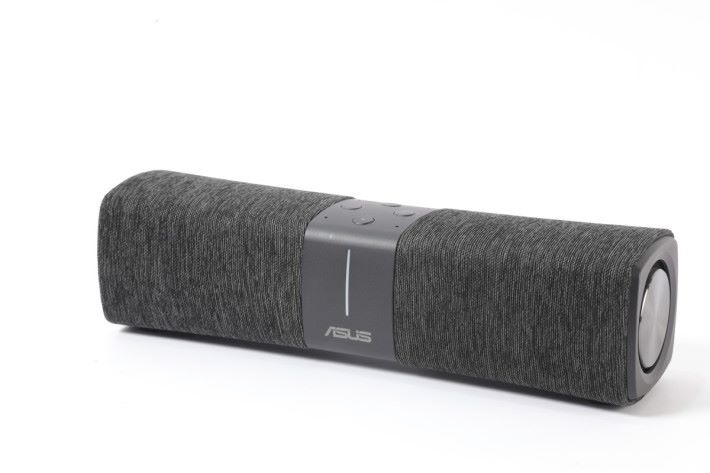 ASUS Lyra Voice 設計仿如一個迷你 Soundbar。