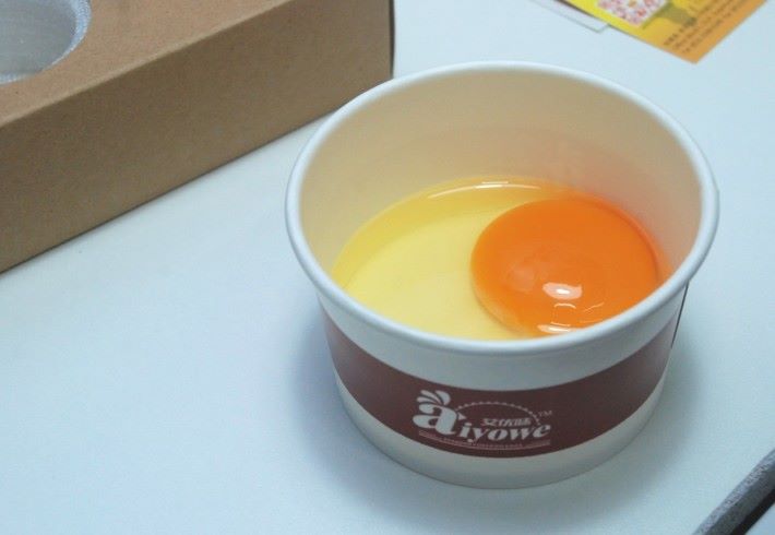 錢蛋蛋 EPA 高營養雞蛋富含類胡蘿蔔素，所以蛋黃色澤橘黃，而且蛋白優質，蛋清濃稠。