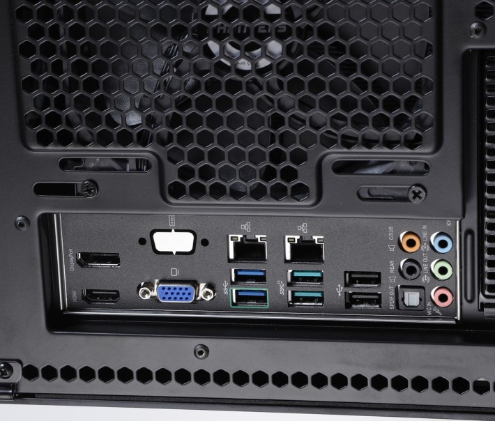 主機板提供了雙 Intel Server Gigabit LAN、USB 3.1 Gen2 等功能。