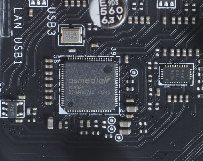 特別外加 ASMedia ASM3241 USB 20Gbps 控制晶片