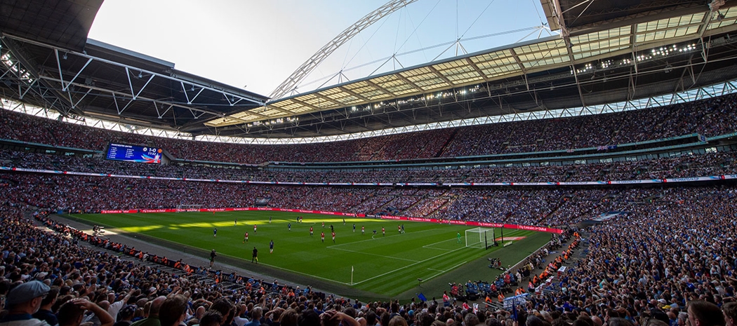 玩家有幸在遊戲中看到人山人海的 Wembley Stadium （溫布萊球場）。