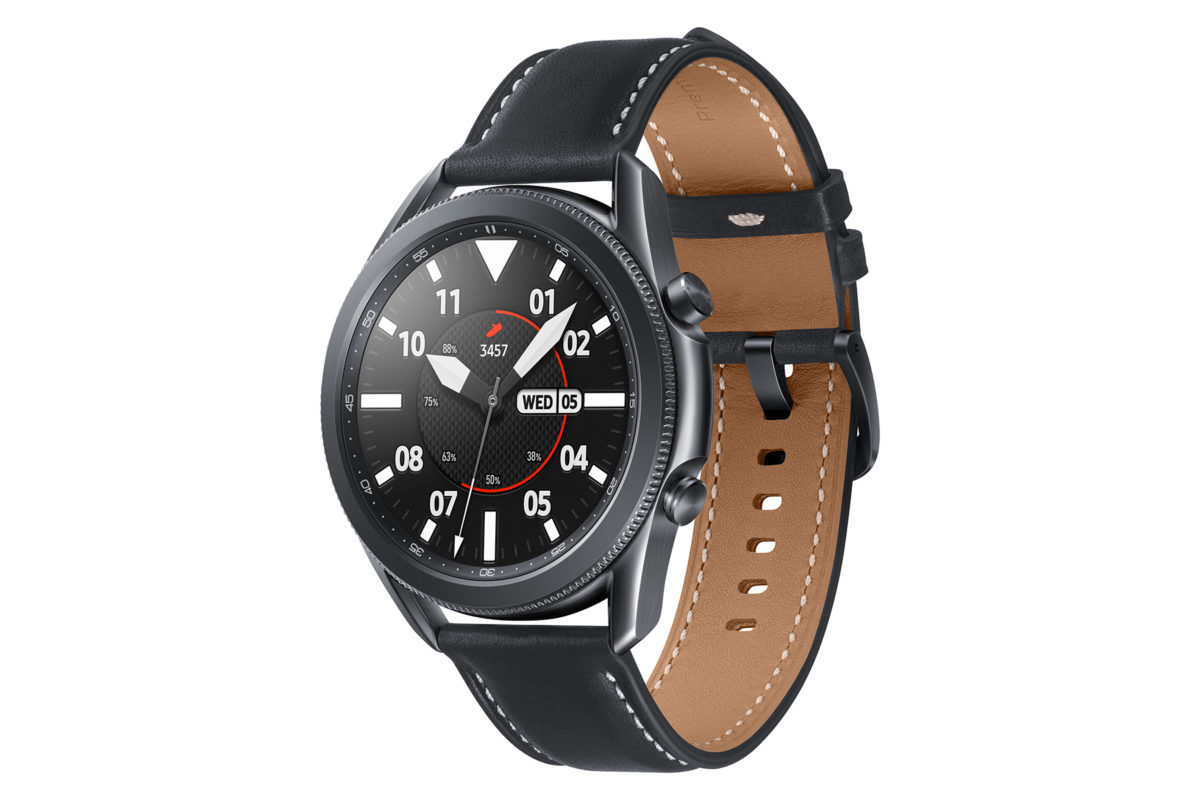 轉動錶圈、不銹鋼錶身和皮錶帶依然是 Galaxy Watch3 的標準款式，而且更輕更薄，但錶面屏幕卻更大。