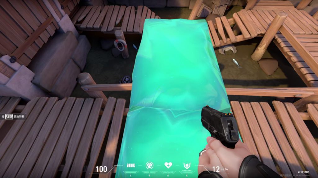 「屏障靈球」可放出牆壁，玩家亦可在腳上放出成為高台去進攻敵人。