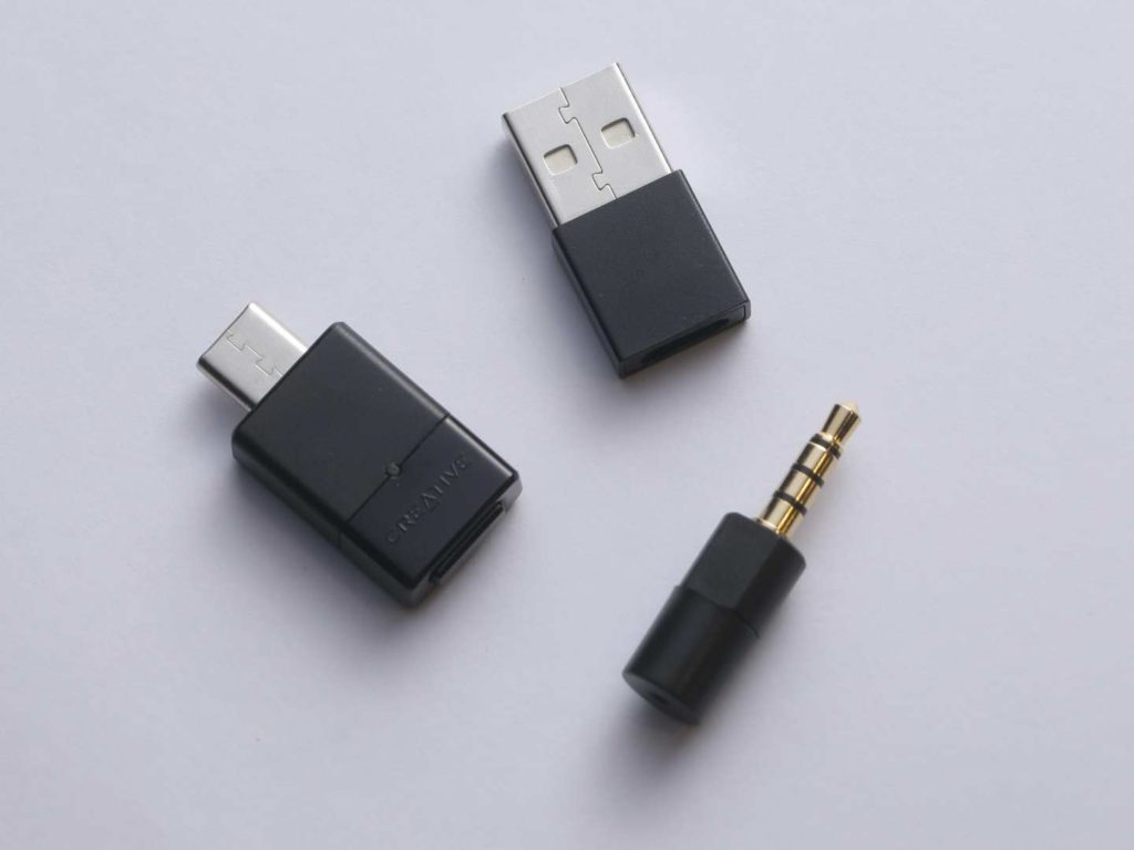 ．一套 BT-W3 有 USB-C 裝置、 USB-A 轉插和 3.5mm 咪高峰。
