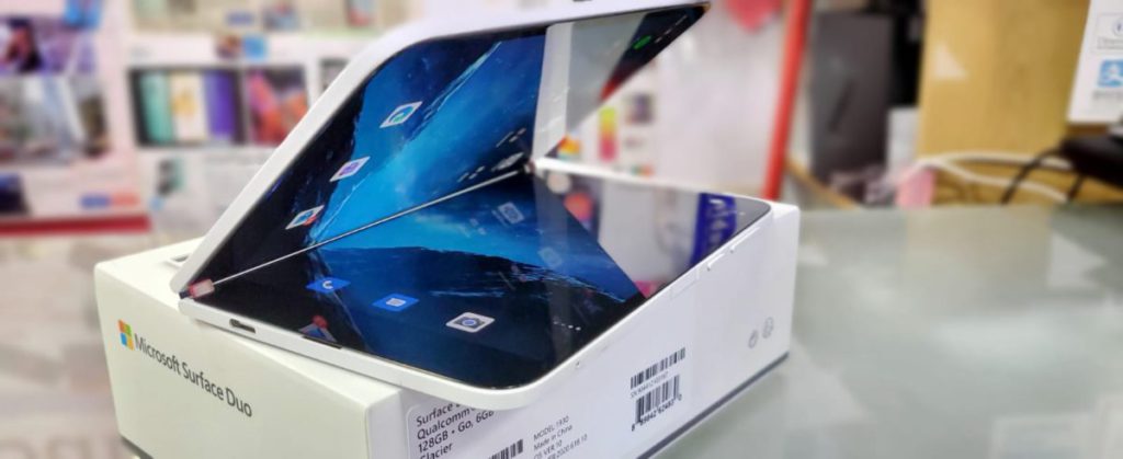 消息指 Surface Duo 也會在兩款新筆電推出後不久，在更多地區推出。