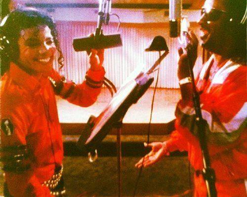當年 Michael Jackson 在灌錄經典唱片「 Thriller 」時，選用了 Shure 的 SM7b 咪高風。