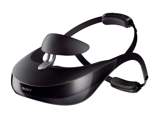 Sony 過去曾推出過三代頭戴式顯示器（圖為 HMZ-T3 ）。