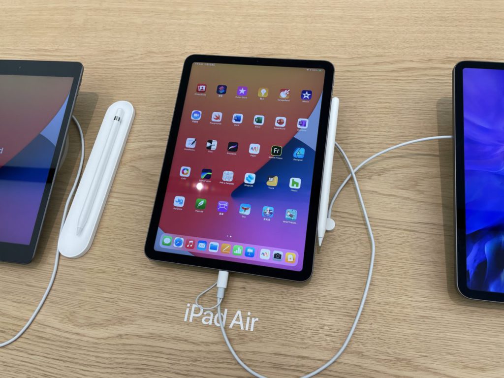 iPad Air 第四代 Wi-Fi 版本在各區 Apple Store 基本上全線缺貨。