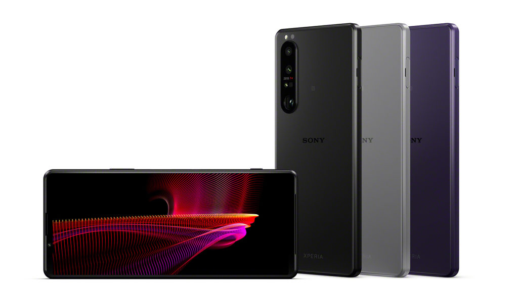 外型上 Sony XPERIA 1 III 同上代 Sony XPERIA 1 II 大致上相同，顏色方面則有黑色、灰色及向來經常於 XPERIA 手機上出現的紫色。
