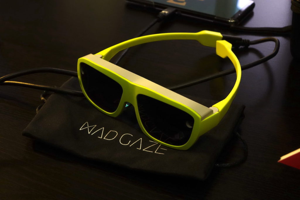 MAD Gaze 的 VR及 MR 智能眼鏡發展至第四代。