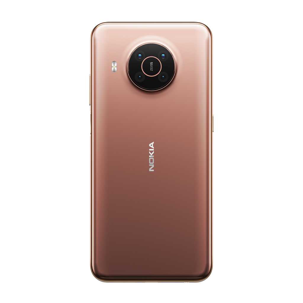 外觀上近似 Nokia 8.3 5G的 Nokia X20 採用 Snapdragon 480 5G處理器，內置8GB RAM 及 128GB ROM，配備 6.67吋 FHD+ 開孔屏幕，以及具備Zeiss 光學認證、由 64MP主鏡、5MP 超廣角、2MP 微距及2MP 景深構成的四鏡頭系統。
