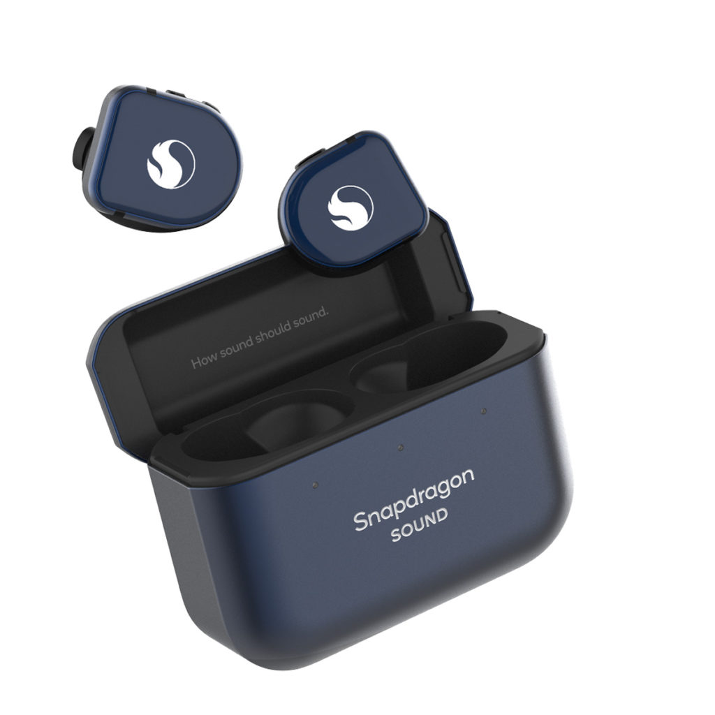 套裝包含印有「Snapdragon Sound」的Master & Dynamic 真無線耳機。