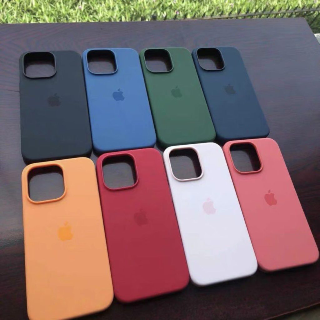 8 種顏色的 iPhone 13 矽膠保護殼。