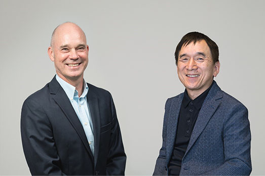 USJ 社長 J.L.Bonnier （左）和Pokémon Company 董事總經理石恒和。 