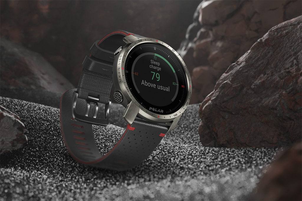 Grit X Pro 更會推出 Titan 鈦合金版，功能一樣但更為輕巧（較一般版輕 12%），以及附送多一套皮革錶帶。