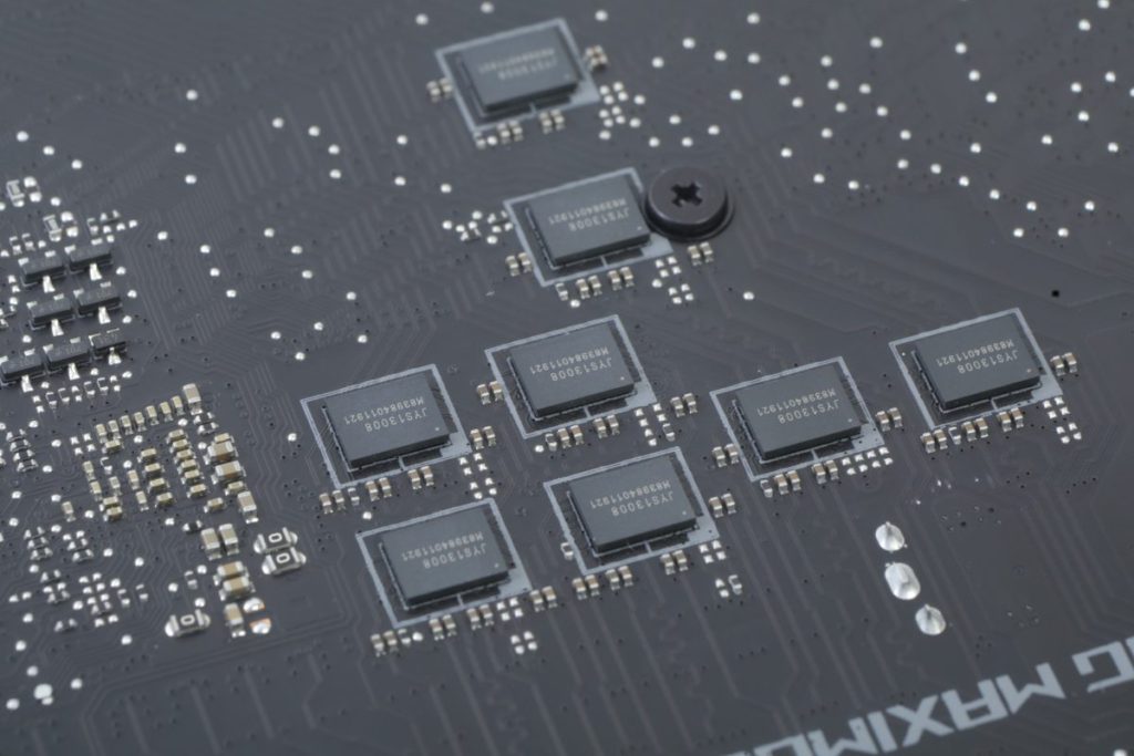 這些JYS13008晶片主要用於PCI-E 5.0通道切換 及訊號增強之用。
