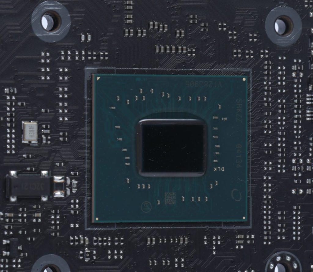 Intel Z690晶片組。