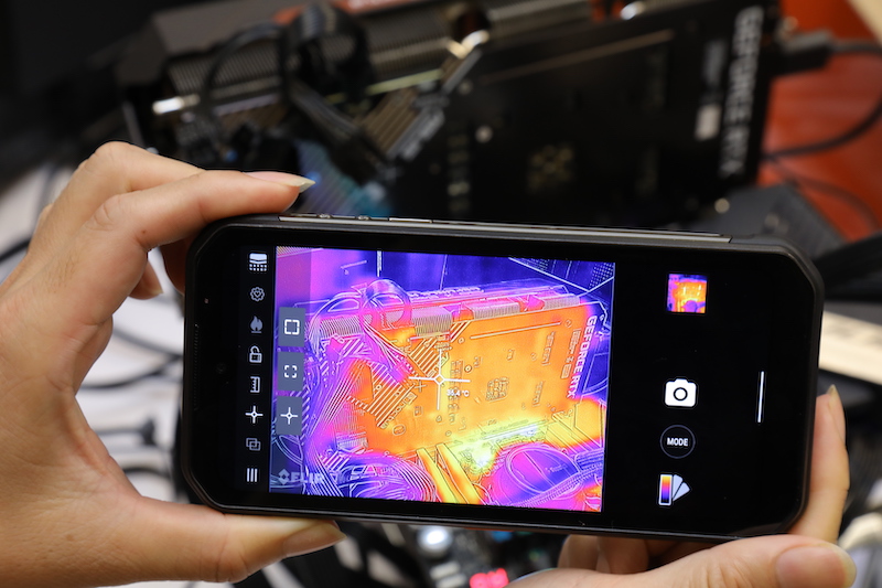 以 Ulefone Armor 11T 5G 內置的 FLIR Thermal Imaging Camera 取得熱影像圖。