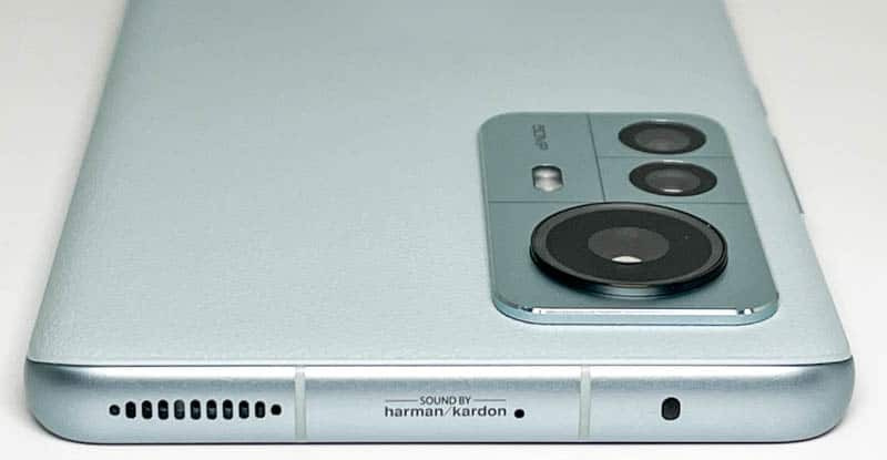 配備有Dolby Atmos的Harman Kardon調音雙揚聲器。
