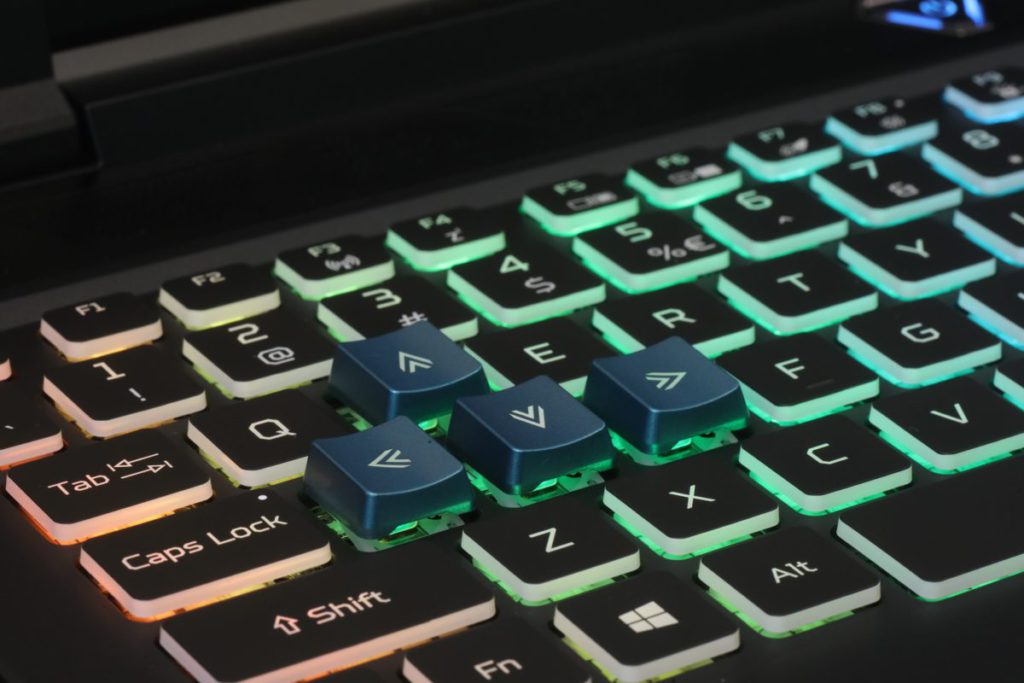 MagForce鍵帽可當成正常鍵盤使用，亦可改作感壓按鍵模仿手掣的類比桿。