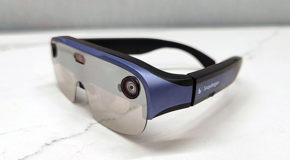 無線版 AR 眼鏡參考設計 Wireless AR Smart Viewer 。