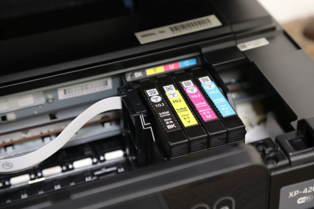 雷射打印機碳粉匣的回收過程，遠比噴墨打印機使用墨匣複雜。