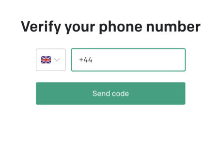 8. OpenAI 會以 SMS 確認用戶身份，所以會要求用戶輸入一個可以接收 SMS 當地電話號碼，本例是英國倫敦的電話號碼
