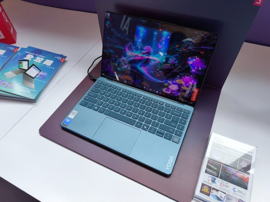 Yoga Slim 9i 是全球首部採用屏下網絡鏡頭的筆電