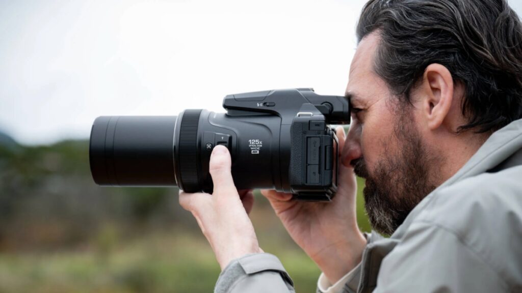 Nikon 最新的 COOLPIX P1100,雖然擁有 3000mm 長鏡,但因為仍使用 1/2.3 CMOS,不禁讓人質疑新機的拍攝質素