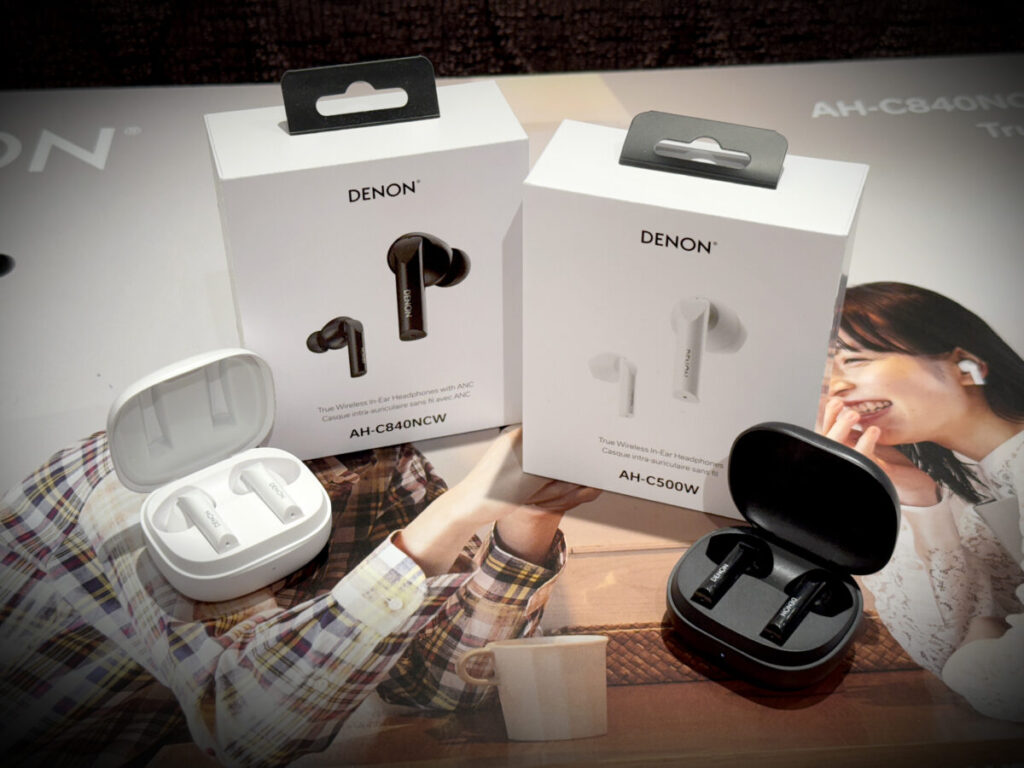Denon C840NCW(左)C500W(右)