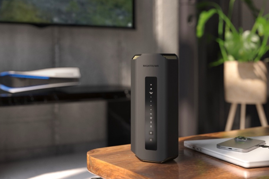 NETGEAR Nighthawk RS700S BE19000 Wi-Fi 7 電競路由器
