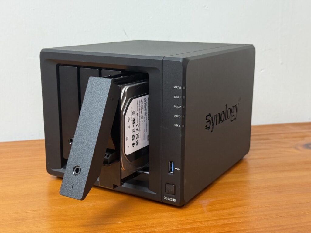Synology DS925+ NAS