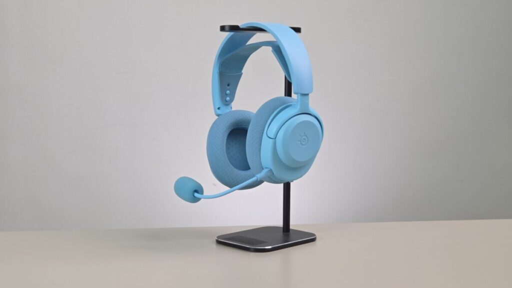Steelseries Arctis Nova 3 Wireless 收音咪採用外掛方式,沒有回捲功能但可以拆卸。