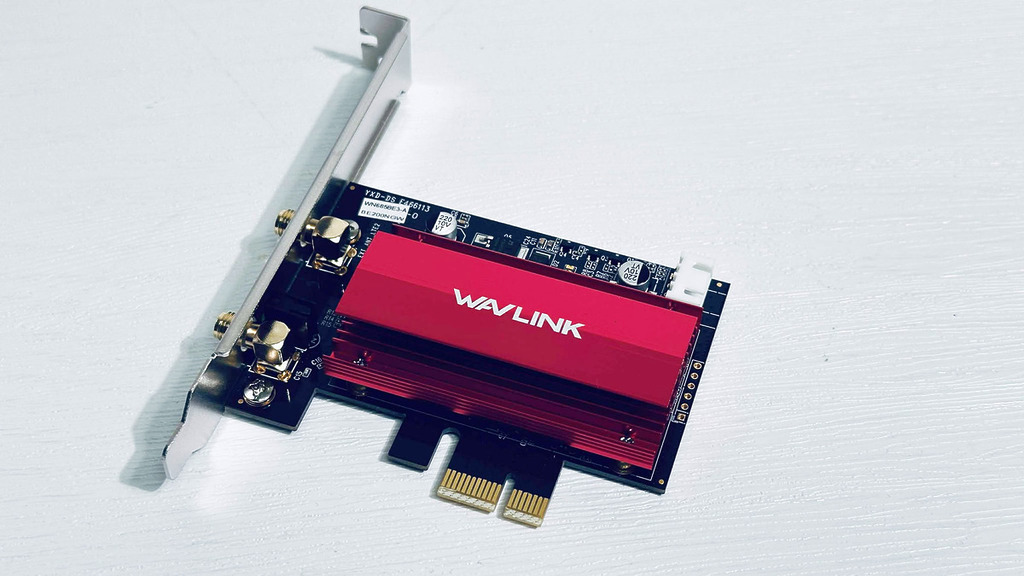 只要將網卡安裝到電腦的 PCIe 插槽,並安裝驅動程式即可使用